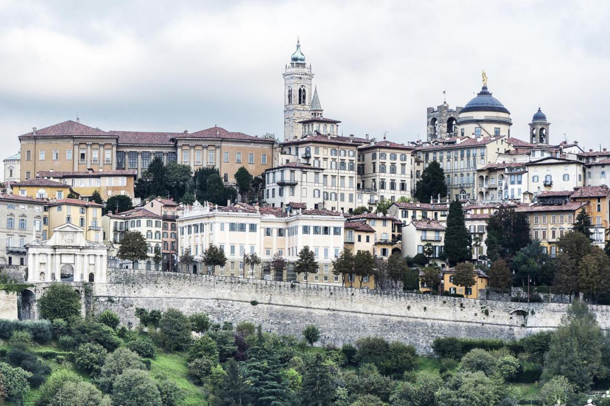 Le Mura e Città Alta viste dalla Città Bassa [Capitale della Cultura... a tavola]: le Mura venete e la stracciatella