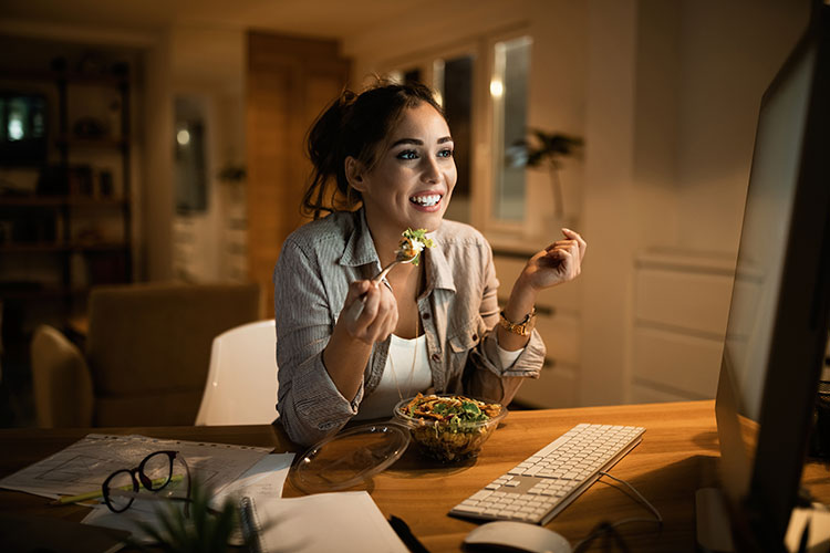 I buoni pasto non concorrono al reddito del dipendente in smart working - Buoni pasto fuori dal reddito No a ritenute per gli smart worker