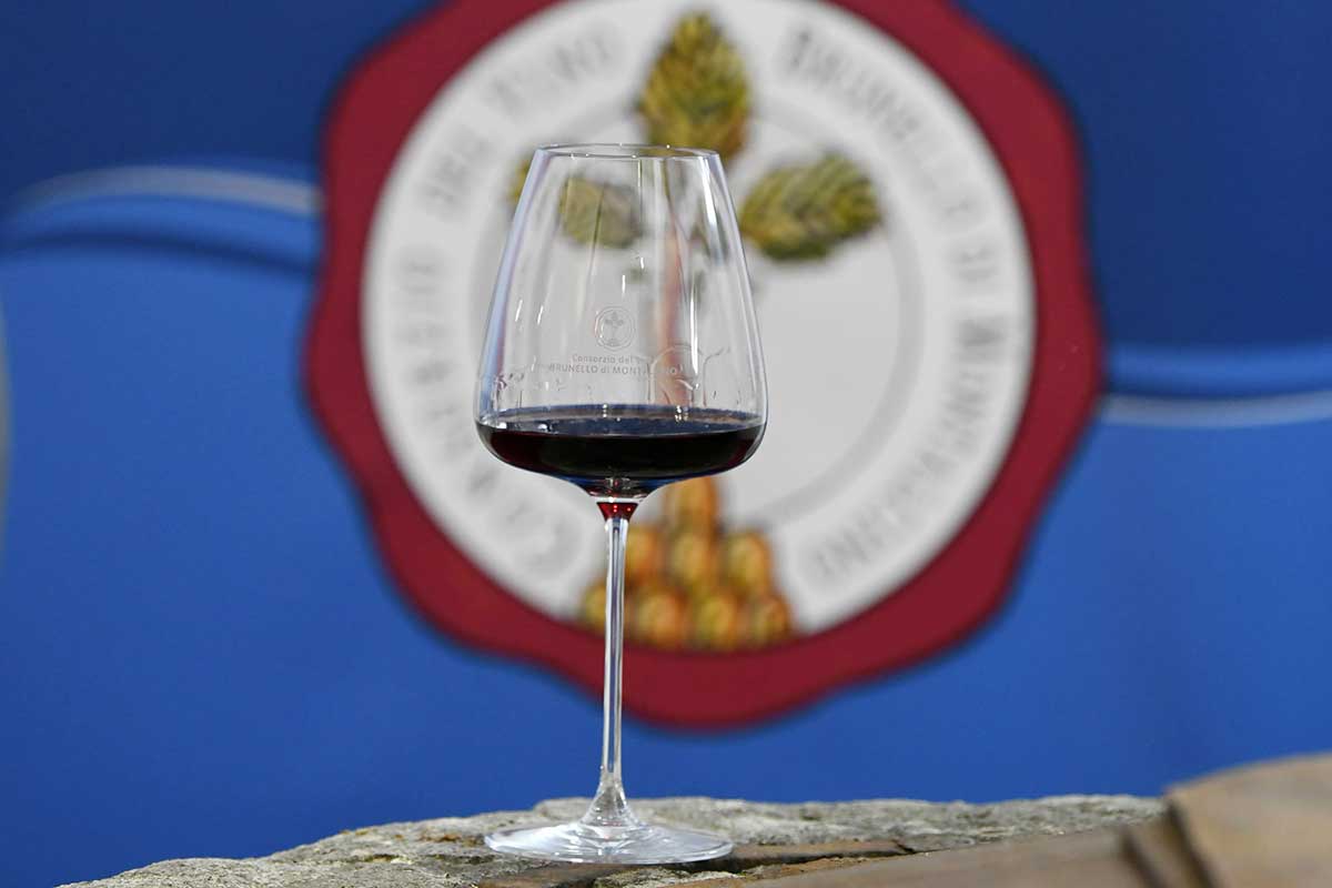 Il calice Senses per degustare al meglio il Brunello di Montalcino Il Brunello di Montalcino ha il suo calice. Ecco Senses