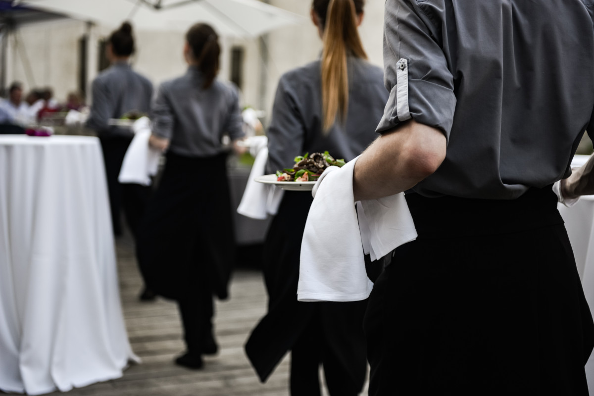 Bar e ristoranti: non manca più personale! Ma gli occupati non sono sempre qualificati