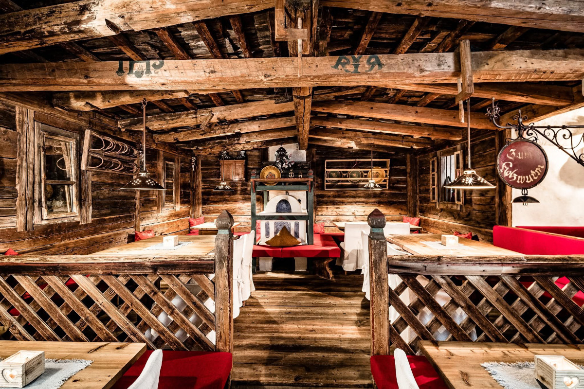 Relax tra gli alberi nelle Dolomiti: l'esperienza unica del Caravan Park Sexten