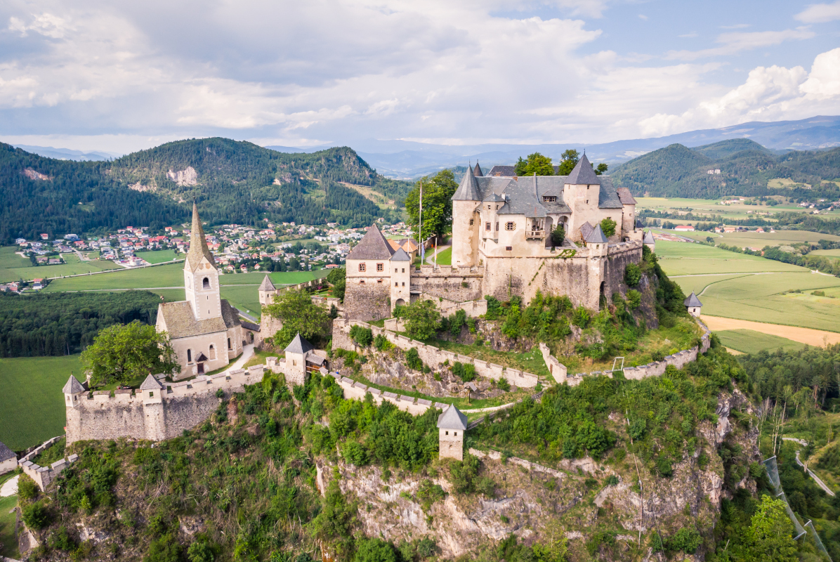 Hochosterwitz, il castello inespugnabile Castelli della Carinzia: architetture millenarie di ineguagliabile fascino