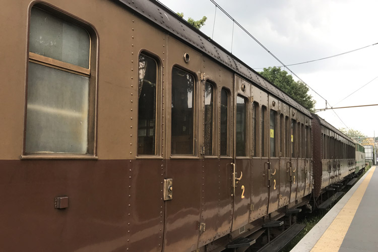 Il treno storico sul quale &egrave; stato presentato il Bilancio di sostenibilit&agrave; (Carlsberg Italia per l'ambiente Dal 2011, 28% di acqua in meno)