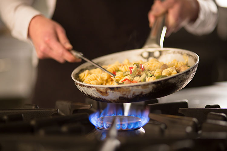 Lo chef a domicilio - Chef a domicilio, alternativa valida L'esperienza di Bernard Fournier