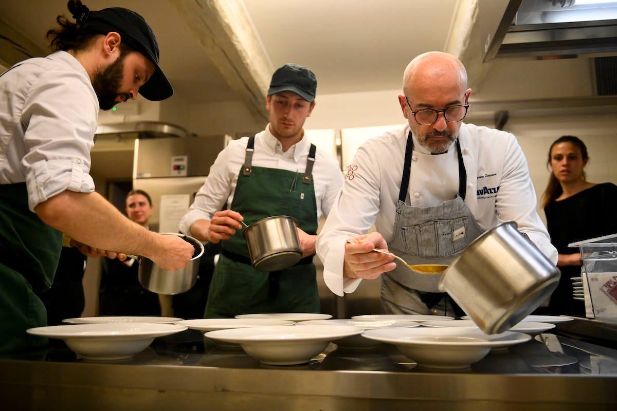 Vinum a Tavola: chef Federico Zanasi incanta i palati al Castello di Roddi