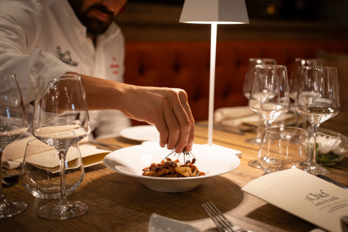 Cene stellate e vini d'autore: a Roma torna “Chef sotto le stelle”