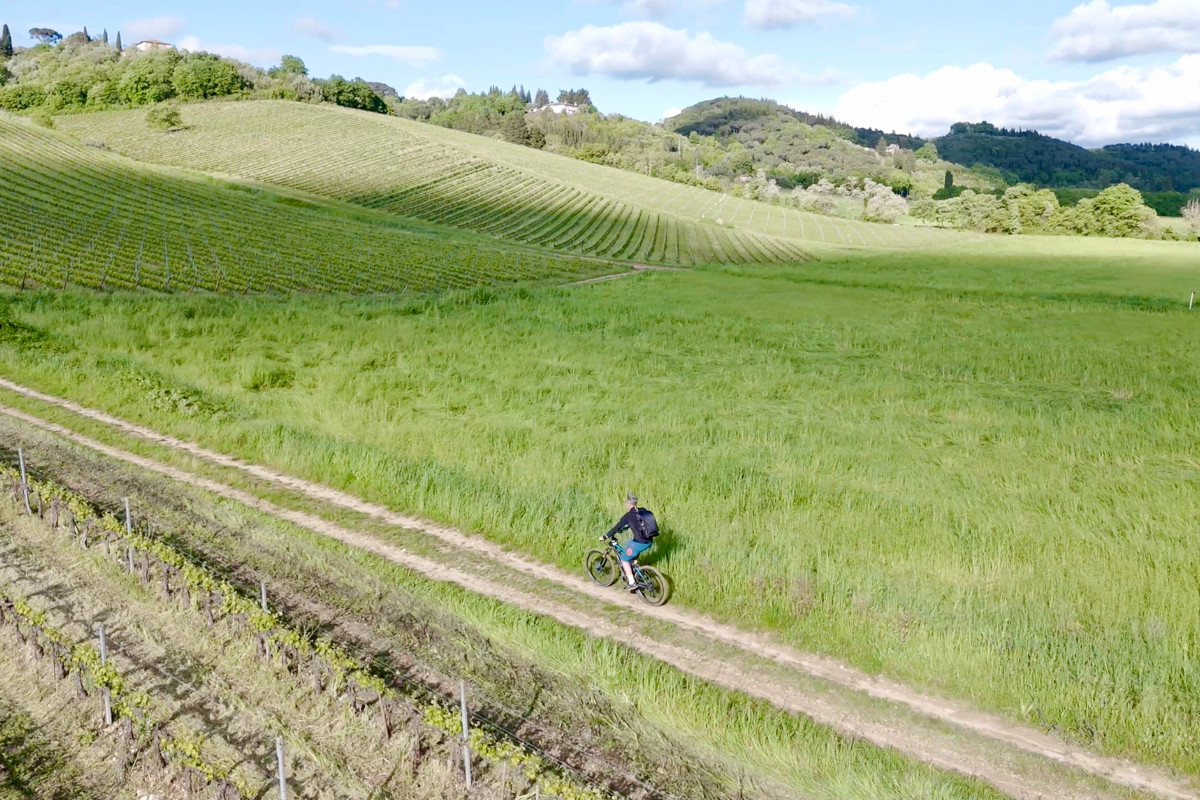 Bici, app e sapori toscani: così il Chianti diventa un paradiso per i cicloturisti Bici, app e sapori toscani: così il Chianti diventa un paradiso per i cicloturisti
