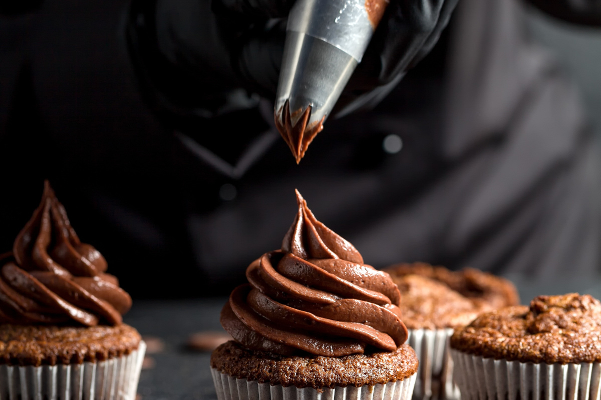 Cioccolato in pasticceria: un mondo da scoprire tra tecnica, arte e scienza