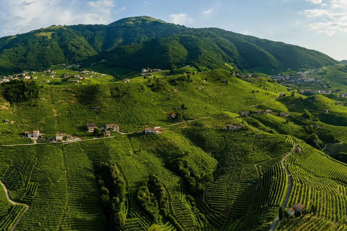 Col Vetoraz: una terrazza sul Cartizze, che divide cielo e terra