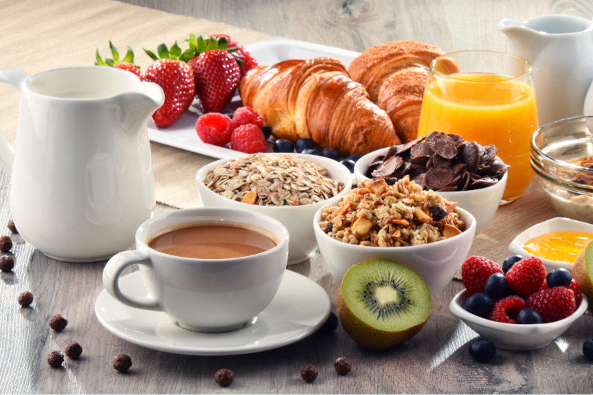 Nel Belpaese difficilmente si rinuncia alla colazione. Il 91% degli italiani dichiara di non poterne fare a meno La prima colazione degli italiani: non soltanto tradizione - da finire