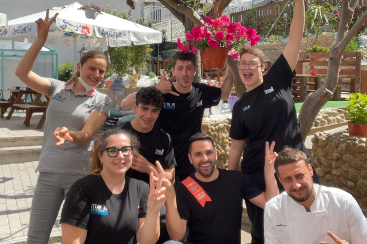 Lo staff di Da Matti  Sulla Costa dei Trabocchi, il panino di mare targato Da Matti Street Food