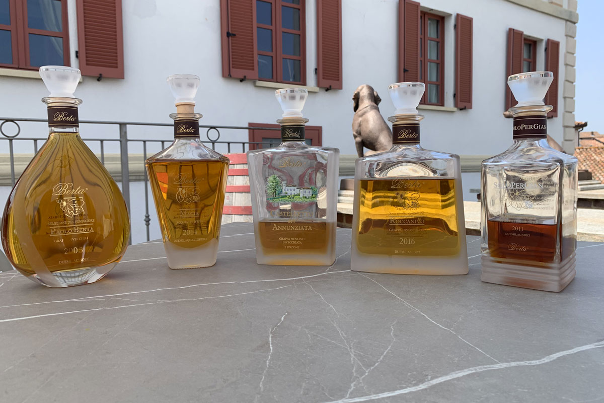 SpiriTurismo: l’Italia dorme, la Scozia incassa. Svegliamoci o la grappa resta un souvenir polveroso