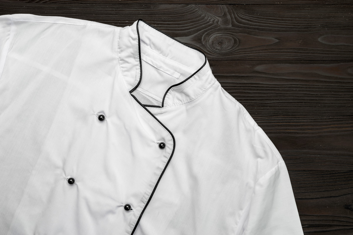 Professionale, sì, ma con gusto: l'uniforme da chef come specchio della cucina