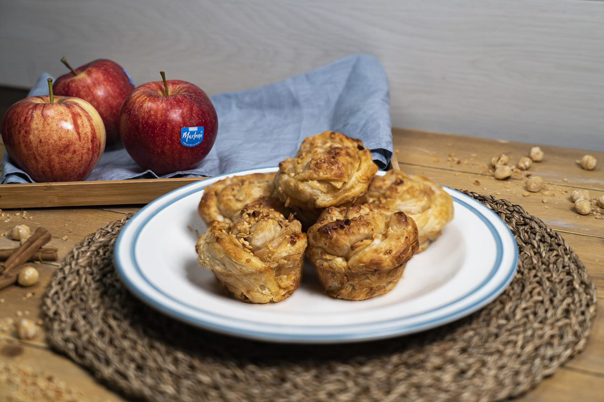 Cruffin di sfoglia alle mele Lo spuntino perfetto per lo sci di fondo? Le mele!