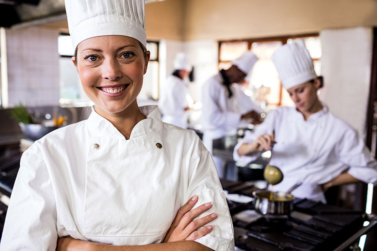 Non è una cucina per donne? Eppure le Stelle brillano