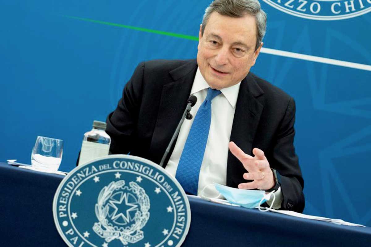 Il premier Mario Draghi Caro bollette il Governo rassicura: «Presto altri aiuti»