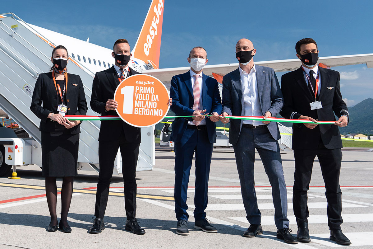 Decollato il primo volo di EasyJet sulla tratta Bergamo-Olbia EasyJet, primo volo da Bergamo. Parte la concorrenza a Ryanair