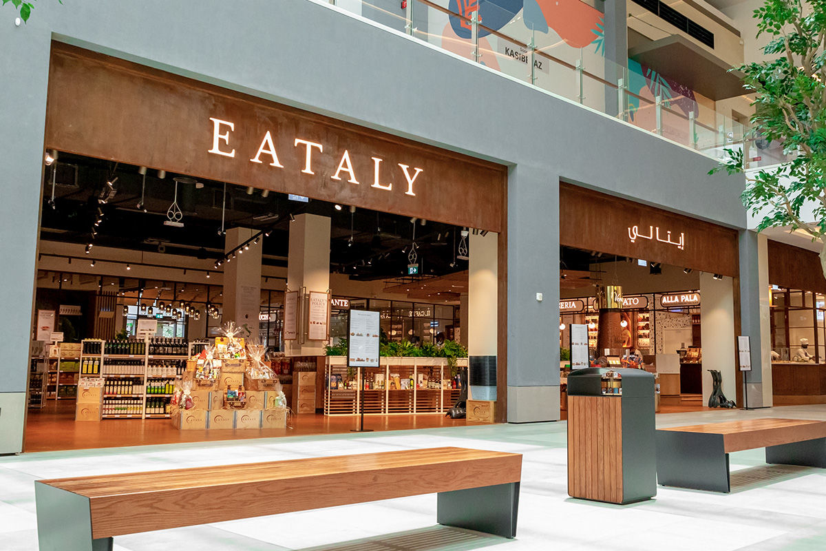 Un'immagine di Eataly dal profilo Facebook della catena Investindustrial rileva il 52% di Eataly e rilancia di 200 milioni