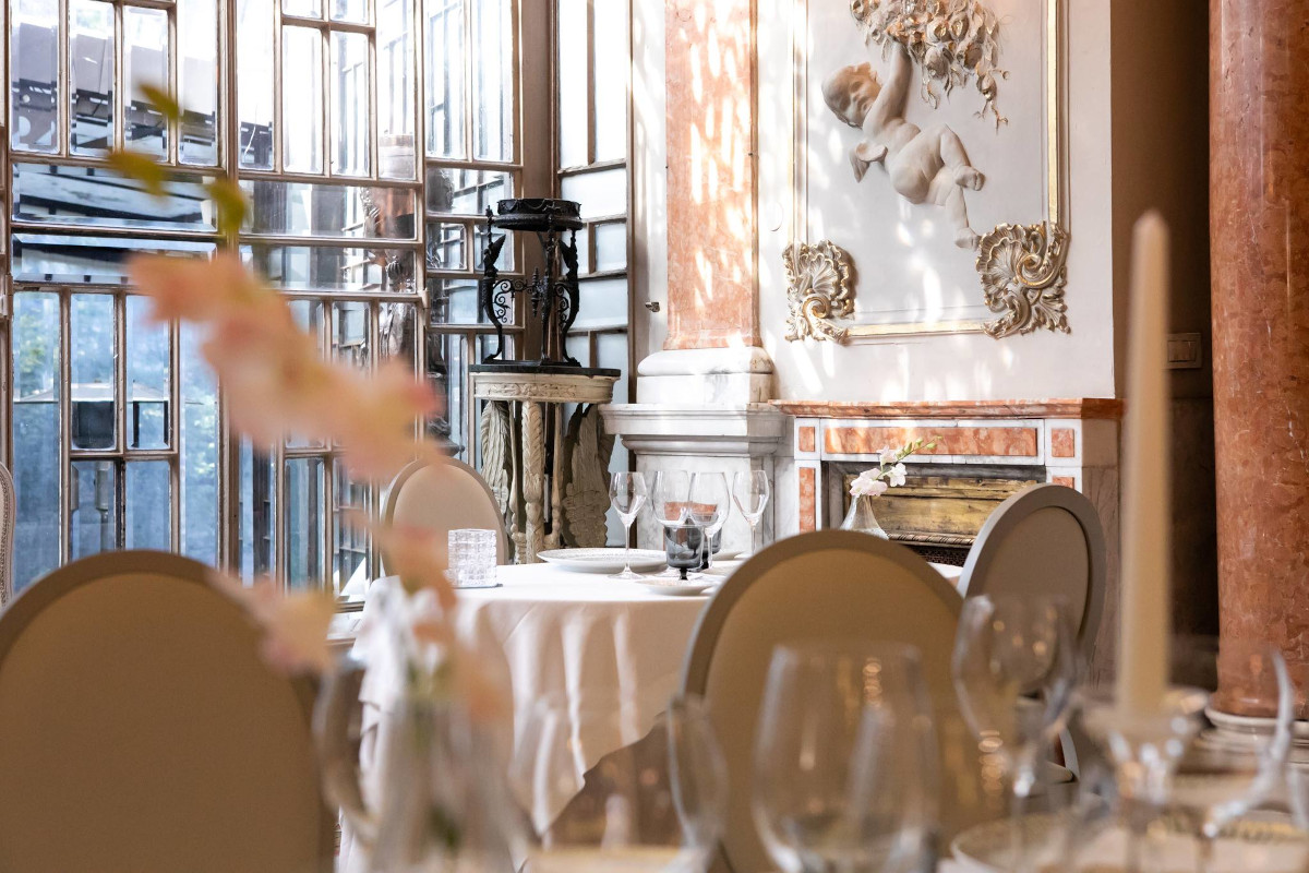 La sala de Enoteca La Torre. Foto: Aromicreativi Alessandro Nocera Dalle Tre Forchette alle 2 stelle Michelin: l'anno d'oro di Enoteca La Torre