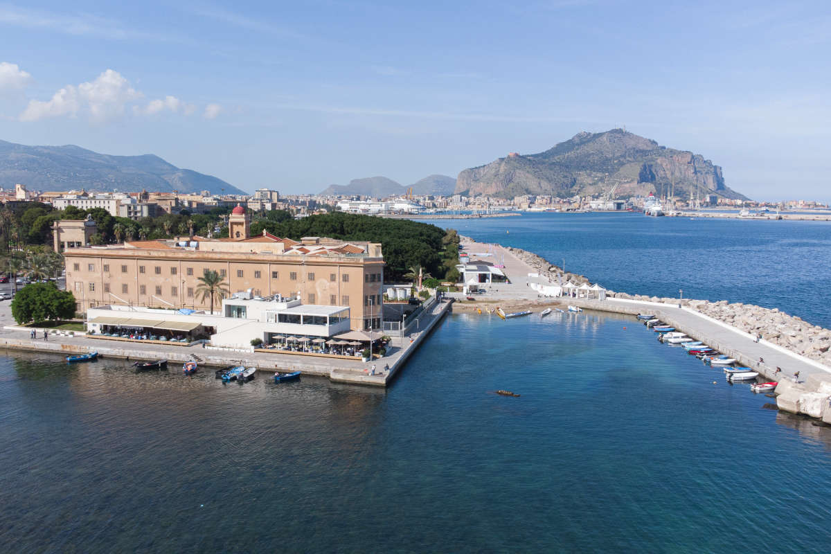 Cucina siciliana a due passi dal mare? Provala al Ristorante Molo Sant'Erasmo