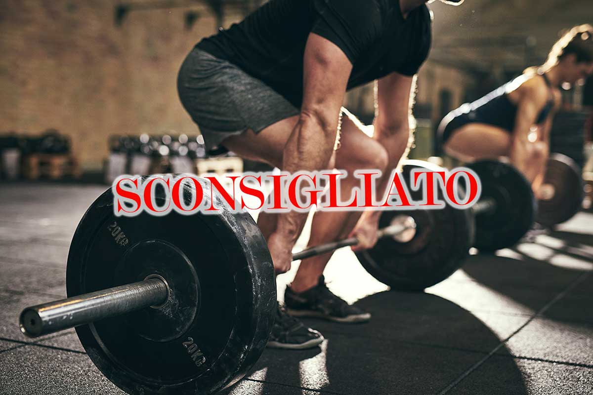 Niente sollevamento pesi e addominali tipo crunch