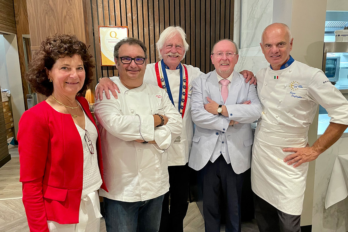 Paola Cordone, Paolo Gramaglia, Ted Janssen, Jean Castadot, Enrico Derflingher La cucina italiana piace agli olandesi: successo per l’evento firmato Euro-Toques