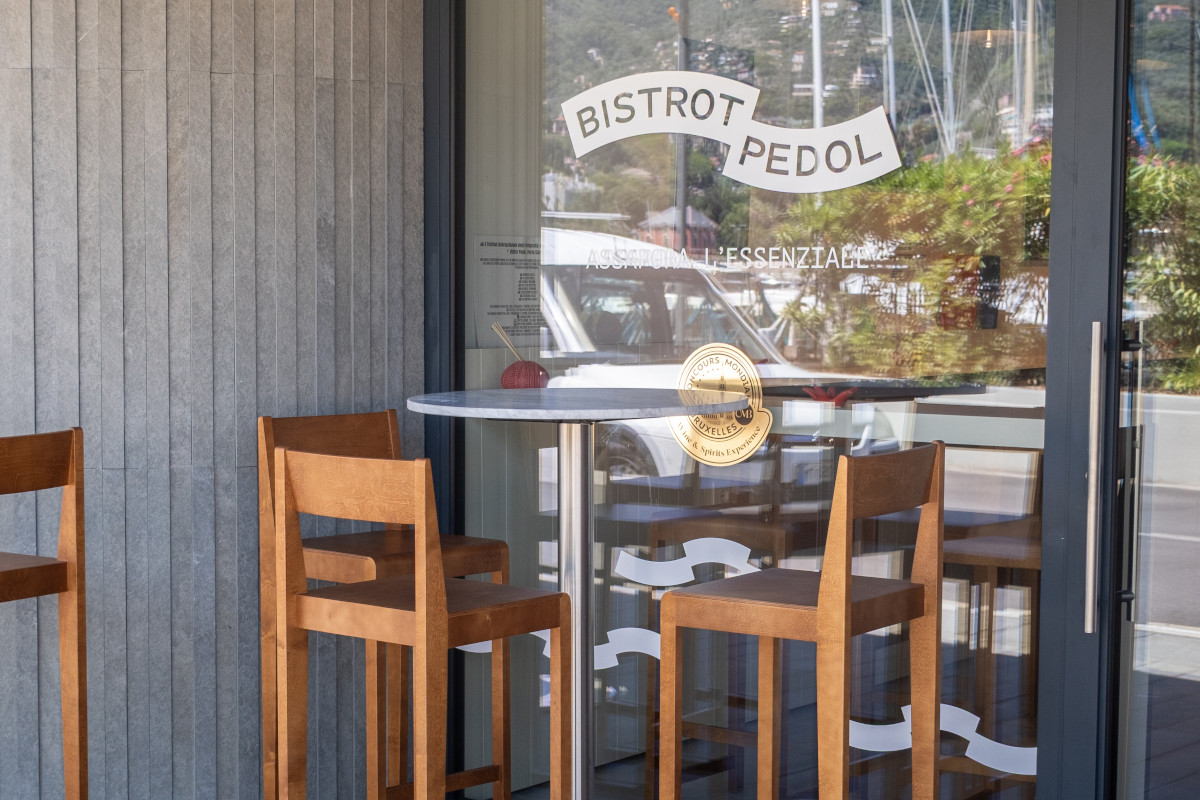 Dealcolati in crescita: il vino rischia di perdere una generazione di consumatori