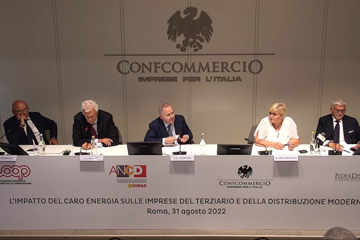 Da sinistra Pedroni, Frausin, Stoppani, Prampolin e Pugliese Conferenza energia - provvisorio