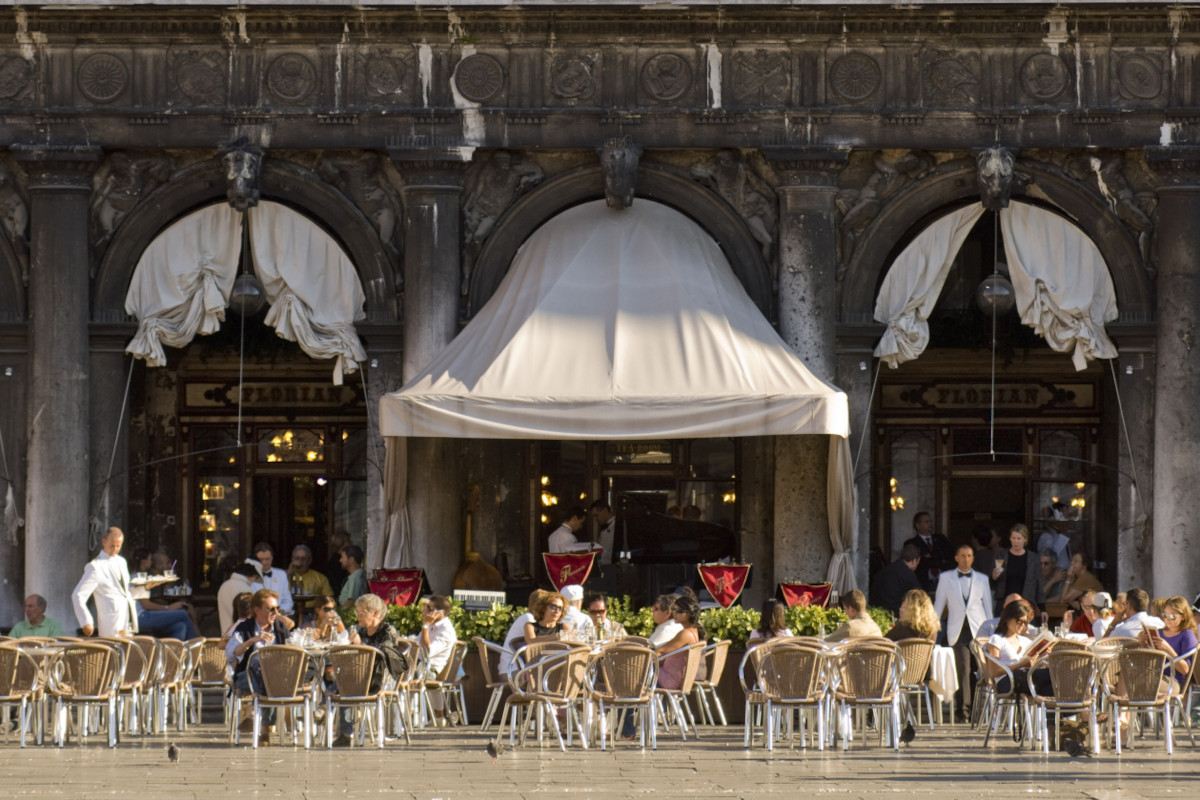 Il Caffè Florian di Venezia  Italian sounding, non solo cibo: all'estero copiano anche bar e ristoranti