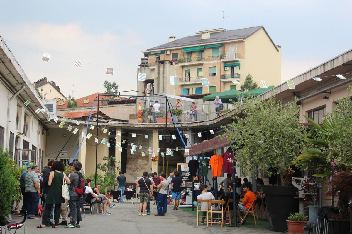 Nove caffetterie sociali a Torino: l’inclusione al bancone del bar