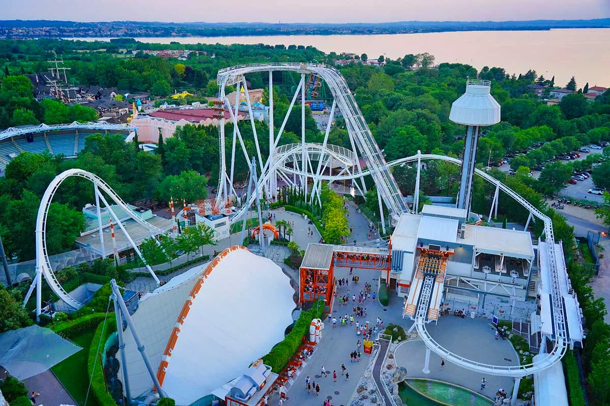 Gardaland Resort, grazie al suo parco divertimenti, è una meta turistica di primaria importanza Gardaland Resort lancia Nautilus live show immersivo