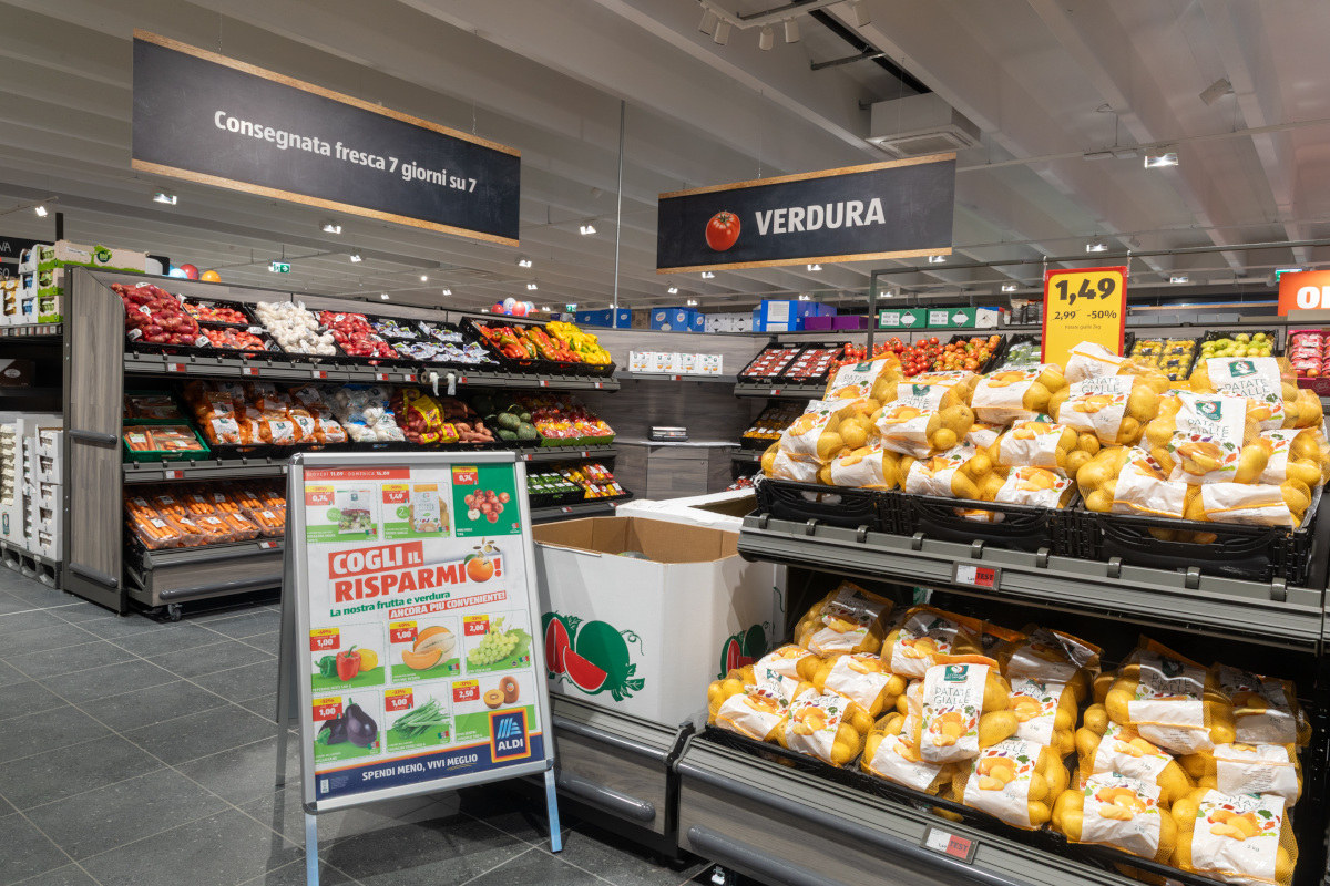 Aldi apre a Bra e rafforza la filiera delle carni con la linea “Regione che Vai” Aldi apre a Bra e rafforza la filiera delle carni con la linea “Regione che Vai”