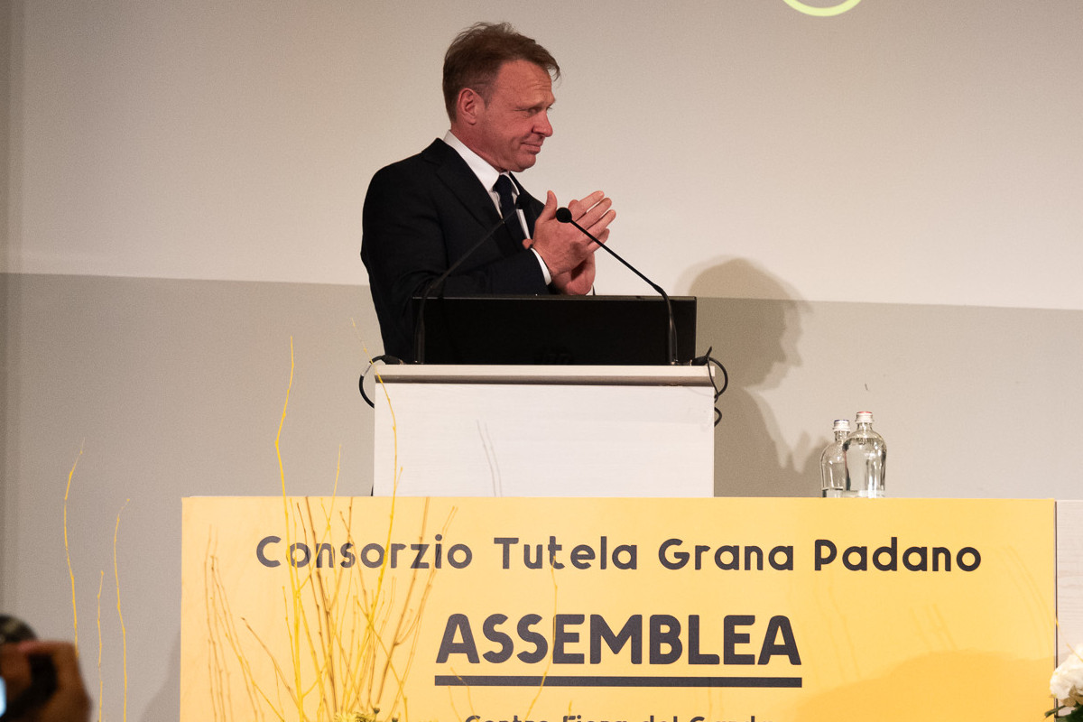 Grana Padano: 5,6 milioni di forme prodotte nel 2024. Ma ora occhio ai dazi Grana Padano: 5,6 milioni di forme prodotte nel 2024. Ma ora occhio ai dazi