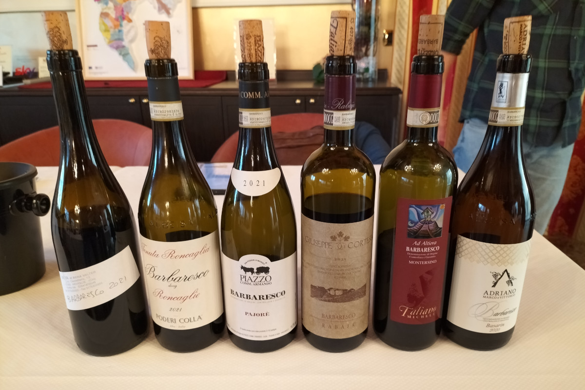 I grandi terroir del Barbaresco e un ricordo di Luigi Veronelli a cura di Go Wine I grandi terroir del Barbaresco e un ricordo di Luigi Veronelli a cura di Go Wine