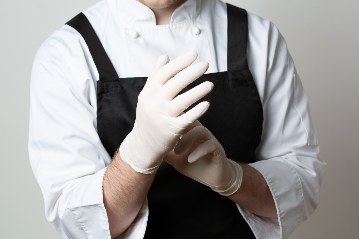 Professionale, sì, ma con gusto: l'uniforme da chef come specchio della cucina