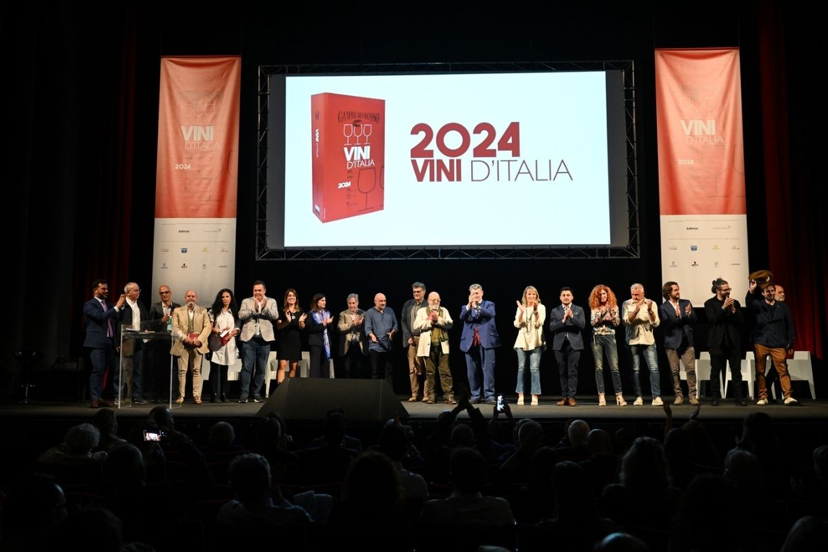 Presentata la Guida Vini 2024 del Gambero Rosso: 498 conquistano i tre Bicchieri