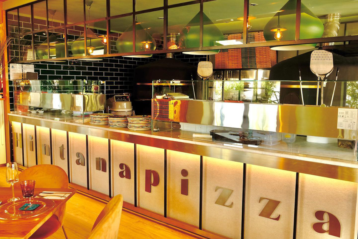 Il locale Pizza e cocktail ai Campi Flegrei