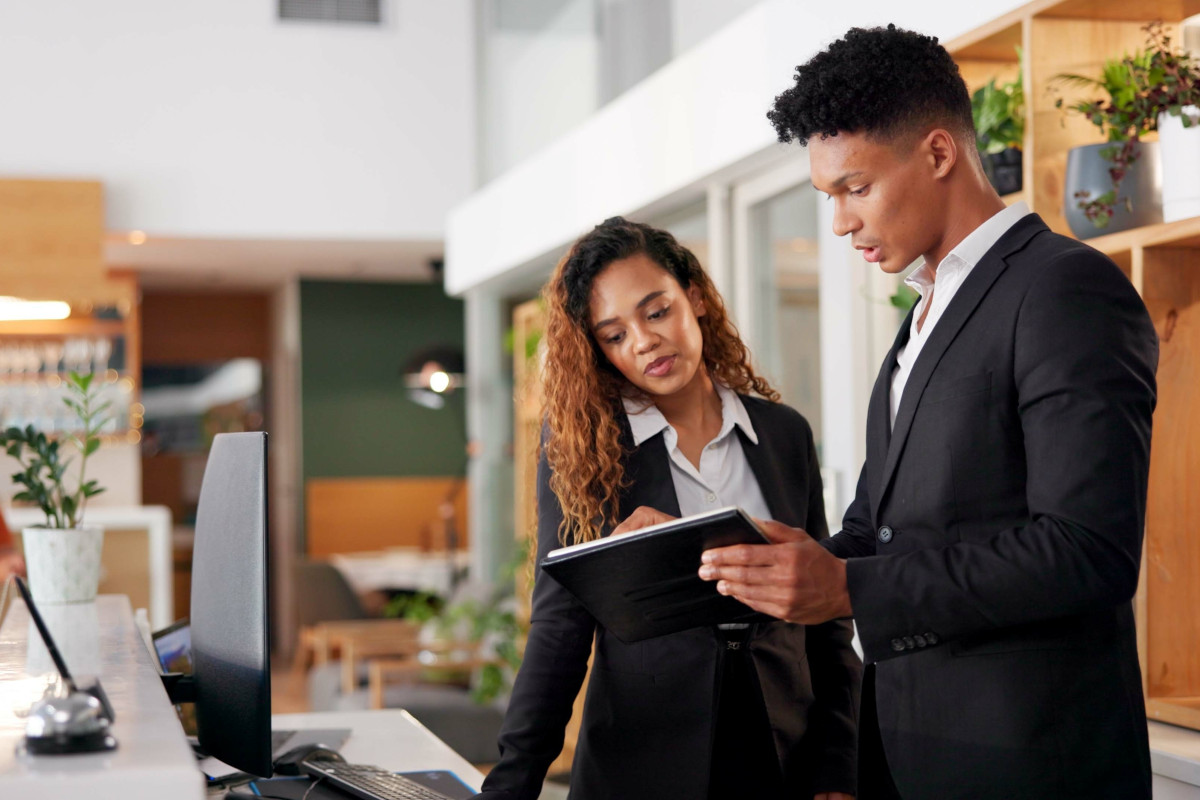 Comunicare per eccellere: come fare squadra negli hotel di successo