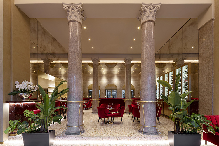 (Ristorante alla Scala - Il Foyer Riapertura in grande stile)