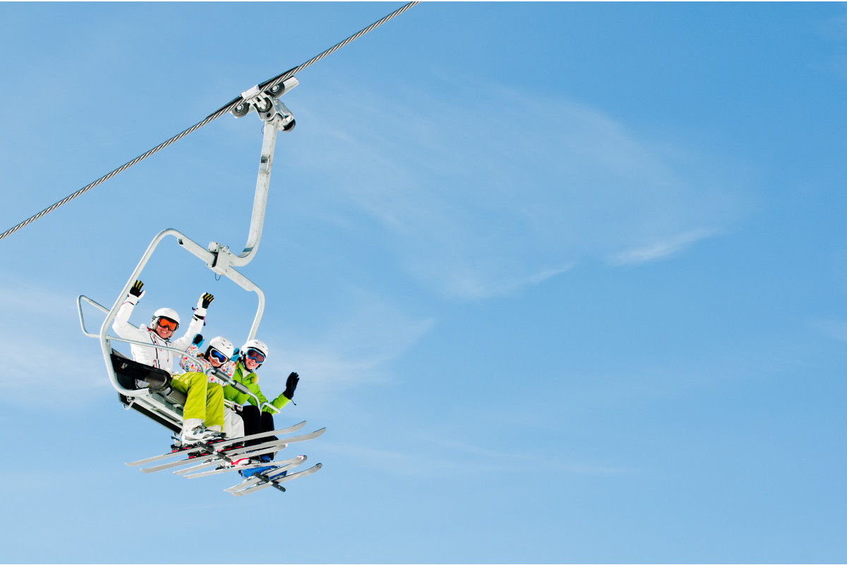 Il caro energia spaventa la montagna, gli impianti alzano il prezzo degli skipass