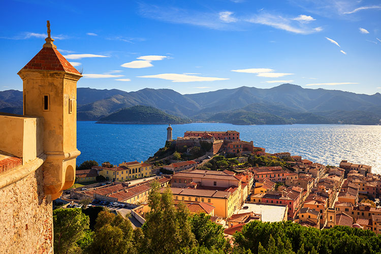 Isola d'Elba Il sorprendente mare della Maremma: la Bolgheri Coast incanta anche sott'acqua