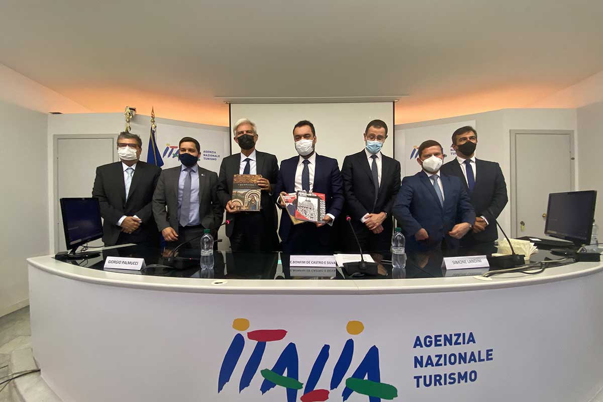 L'incontro con la delegazione brasiliana nella sede Enit Italia-Brasile si incontrano all'Enit per rinnovare le strategie turistiche comuni