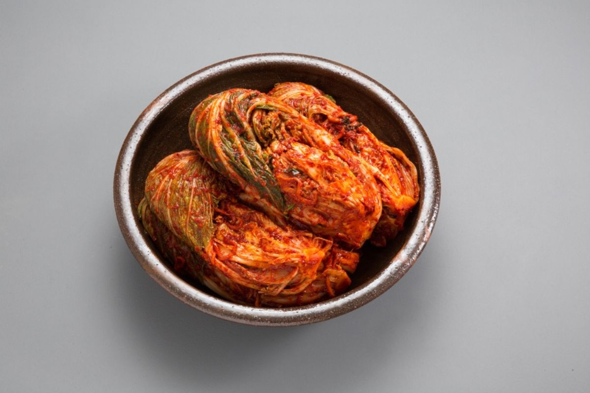 Grasso addominale? Il kimchi aiuterebbe a contrastarlo: ecco perché