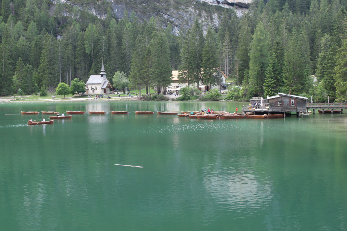 Troppi turisti l'Alto Adige decide per il numero chiuso dei posti letto