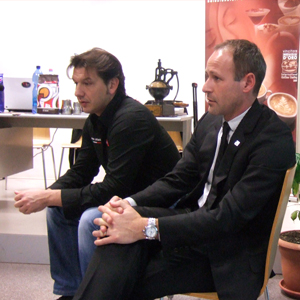 Da sinistra: Andrea Lattuada, esperto degustatore Scae, e il titolare di Trismoka, Paolo Uberti