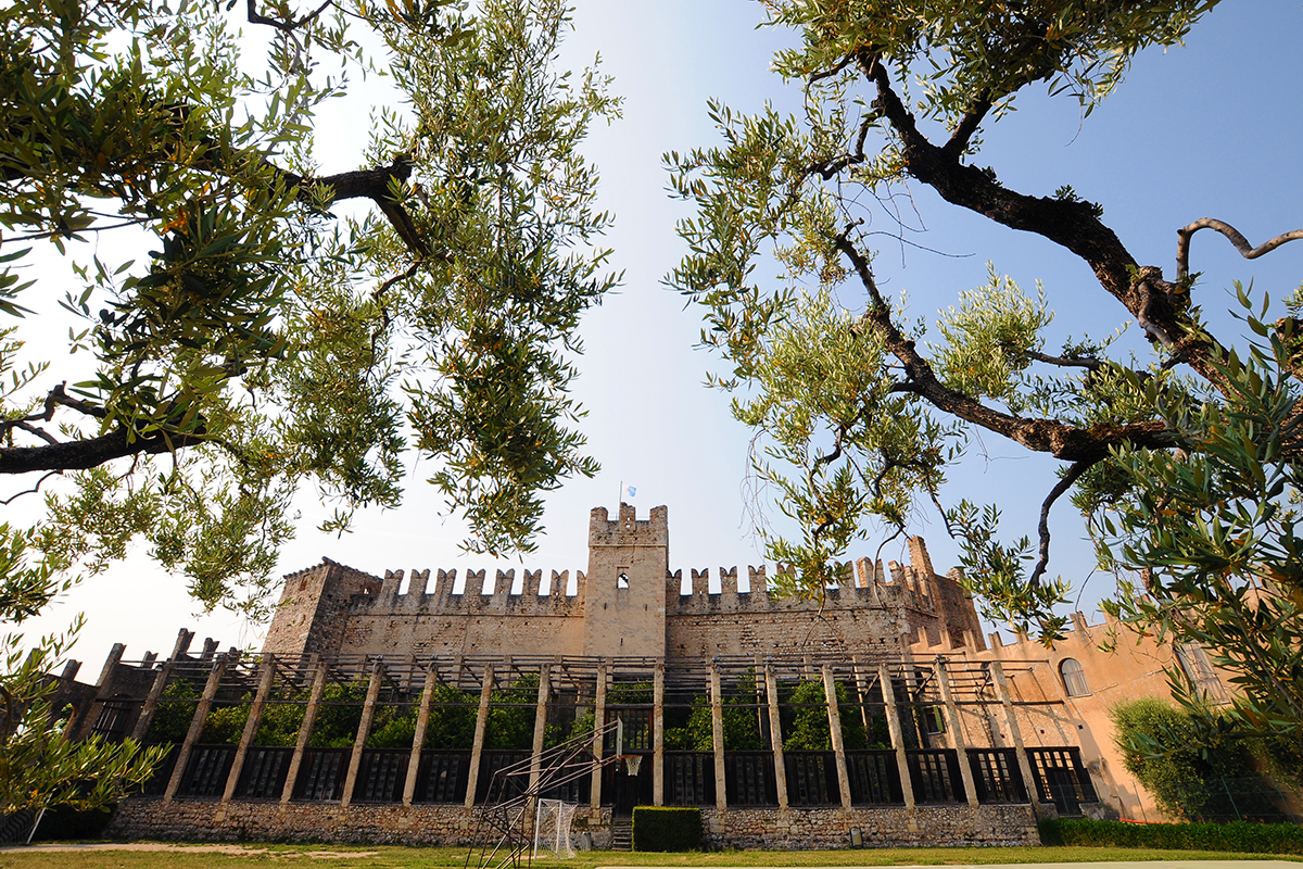 Limonaia a Torre del Benaco Alla scoperta del Grada veneto, tra leggende, cucina, cultura e sport tutto l’anno