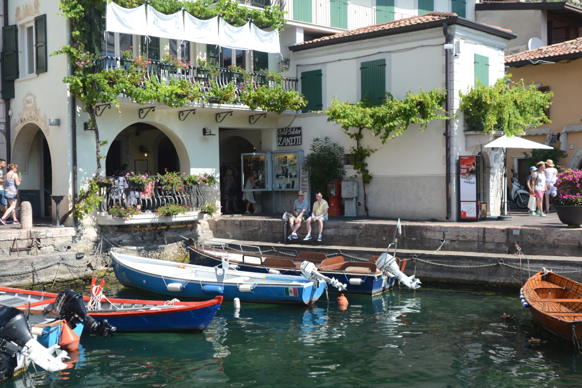 Limone sul Garda punta al turismo nonostante le polemiche della ciclovia