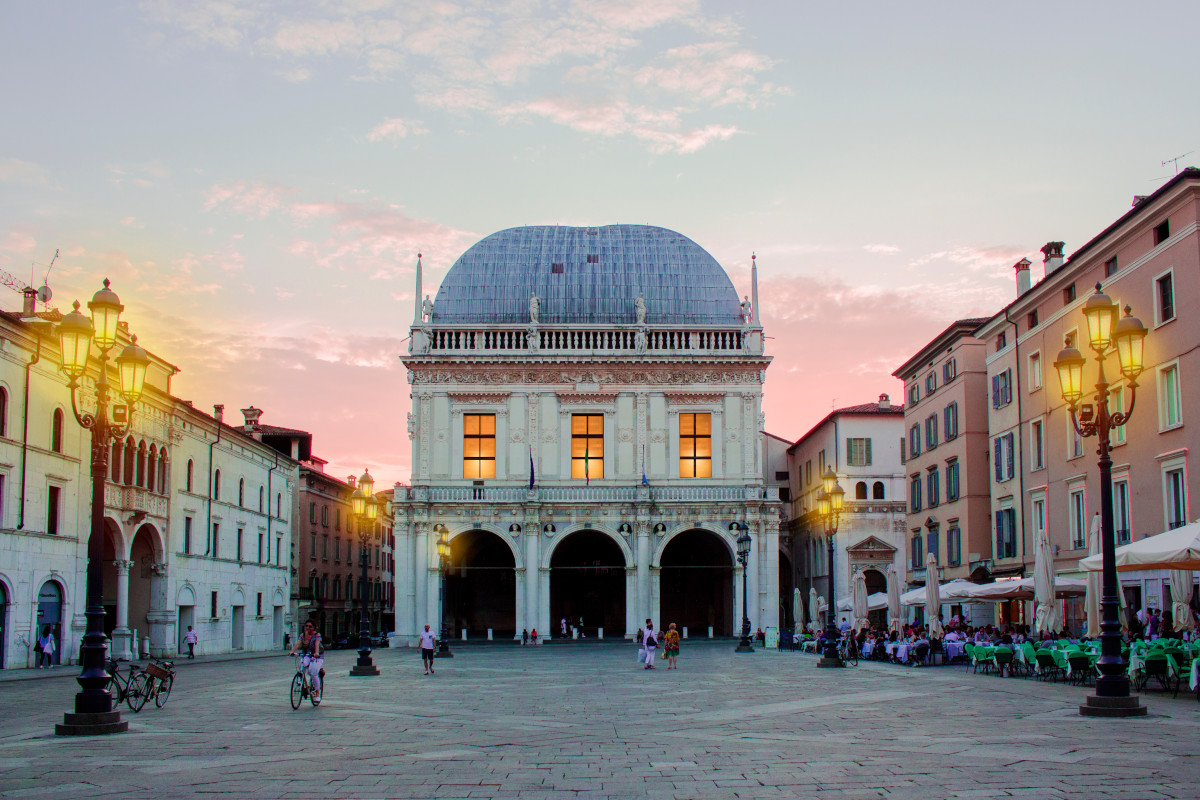 Palazzo della Loggia a Brescia  [Capitale della Cultura... a tavola]: Palazzo della Loggia e lo spiedo bresciano