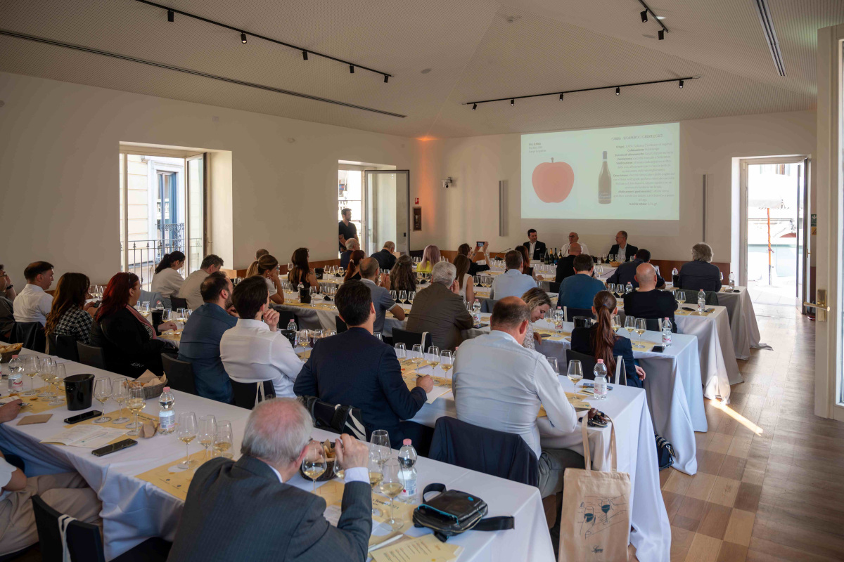 Lugana, un viaggio tra arte, design e vino: a Milano un evento dedicato