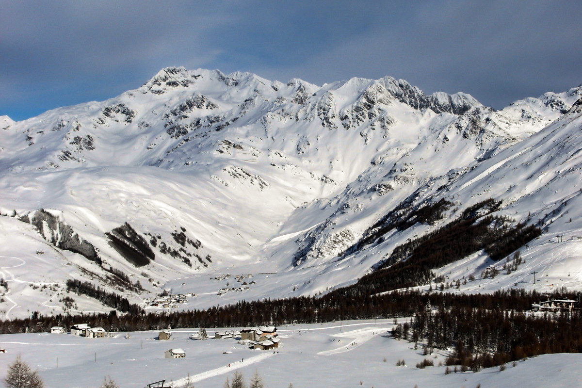 Tempo di saldi anche sulla neve: ecco dove sciare risparmiando Tempo di saldi anche sulla neve: ecco dove sciare risparmiando
